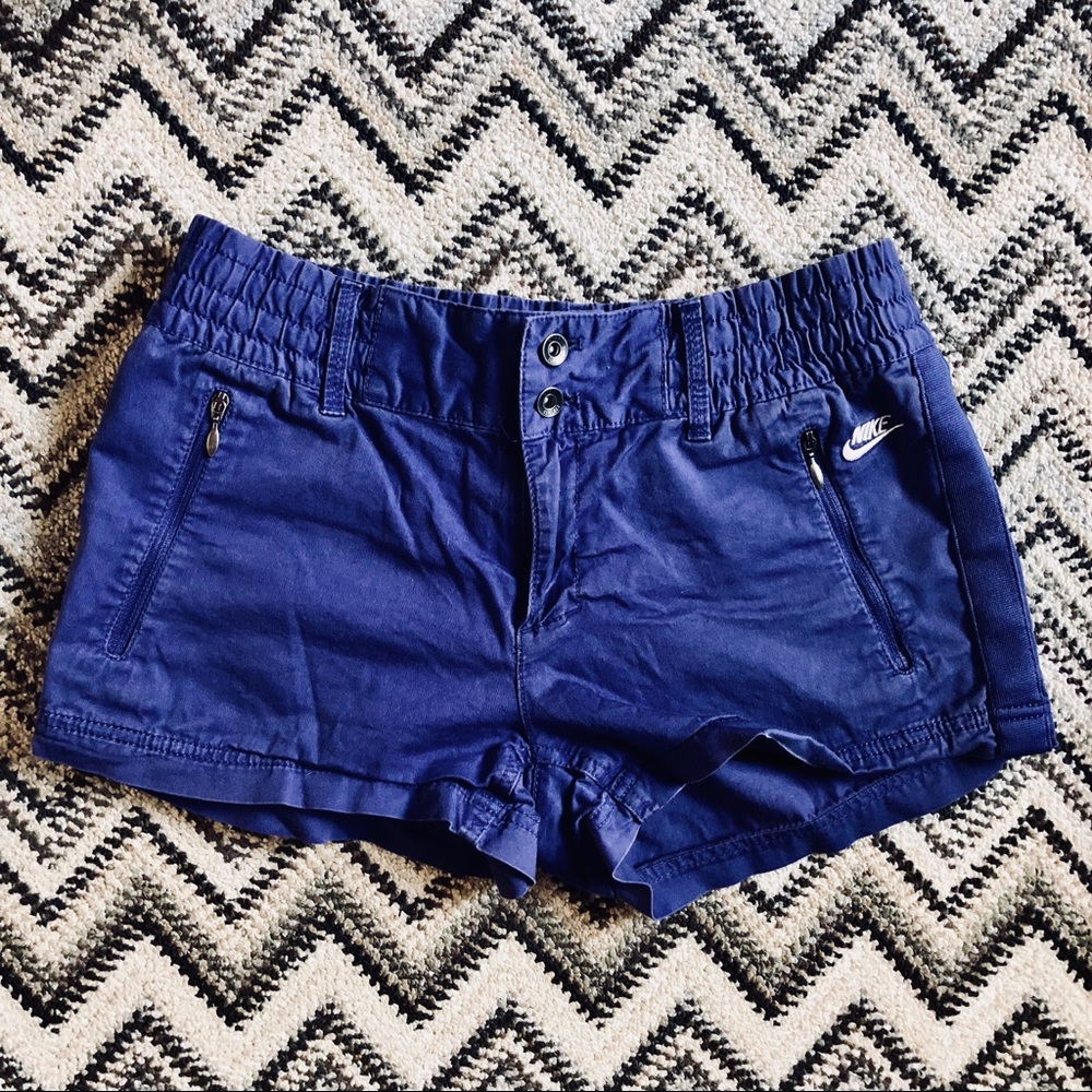 Nike high waisted shorts (like new)